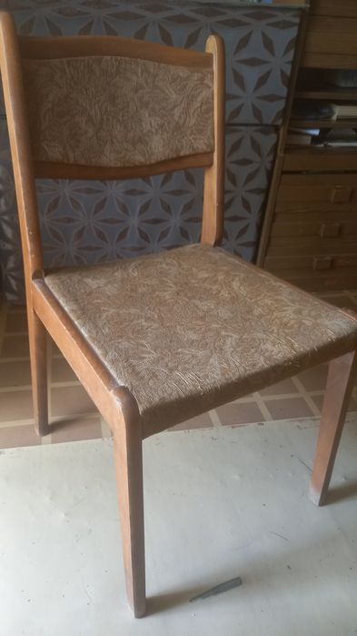 Банкетный стол с 6 стульями