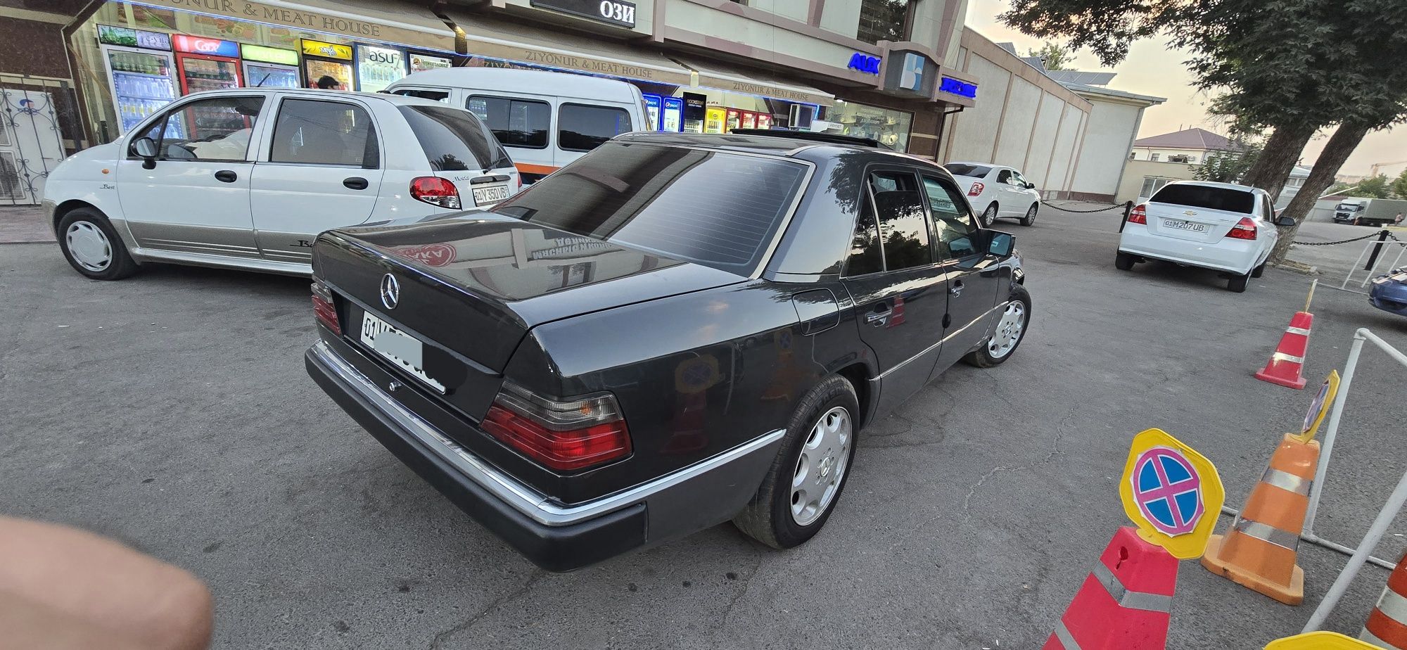Mercedes-benzW124