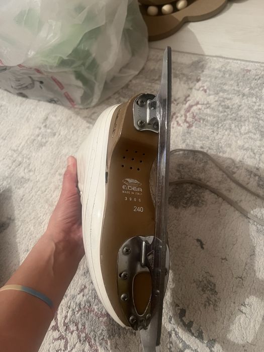 Коньки профессиональные марки edea