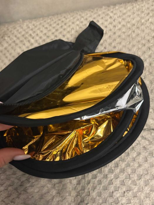 Nikon D5300 + обектив 35мм + обектив 18-105мм + аксесоари