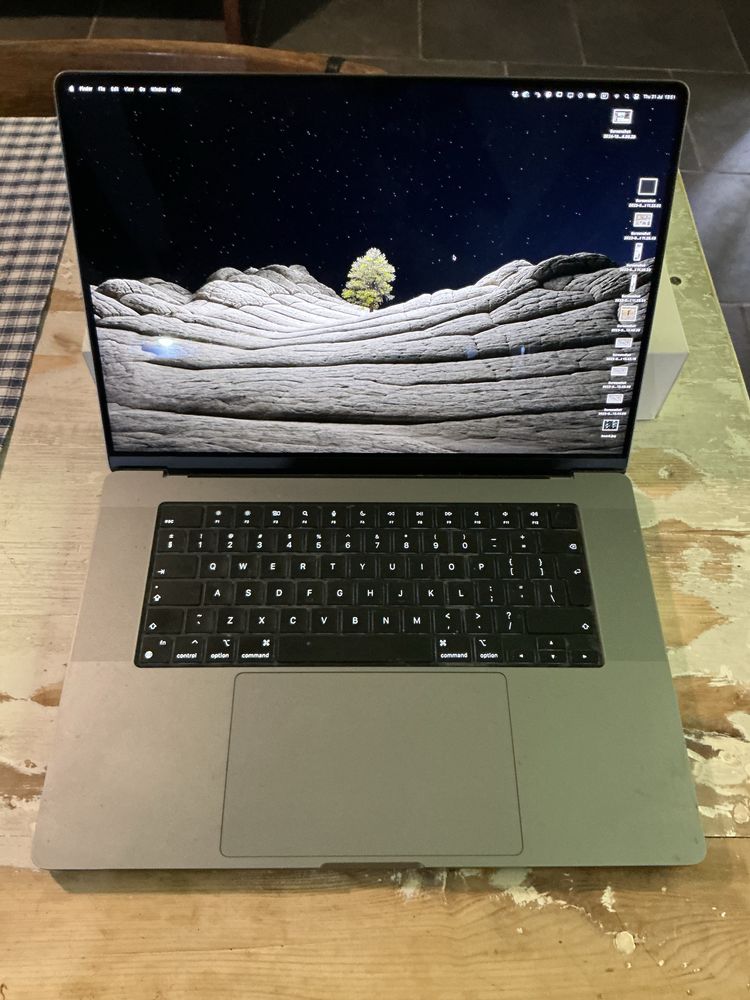 Apple MacBook Pro M2 16’ 1TB 32gb
