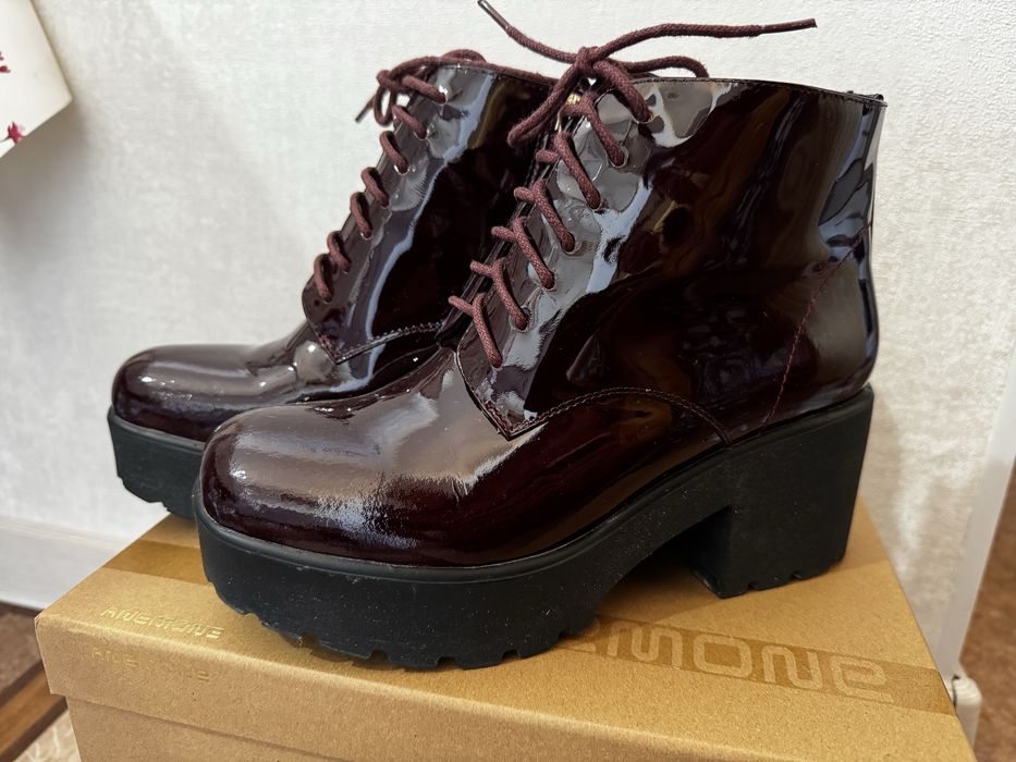 продам лакированные ботинки