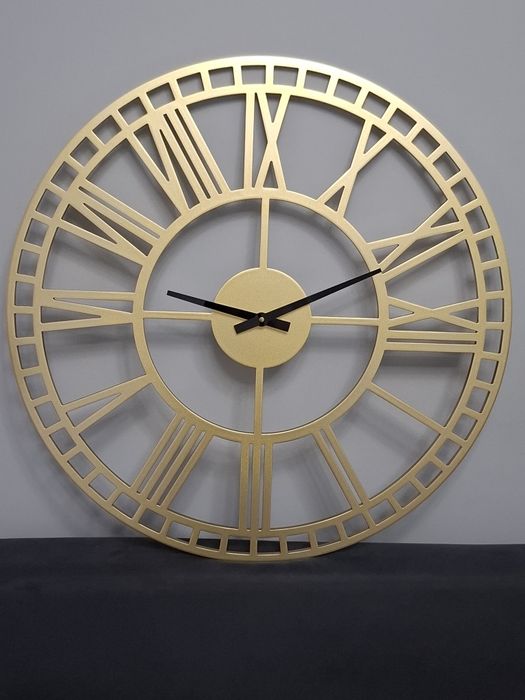 Часы настенные..