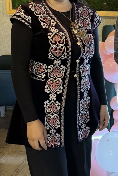 Платье и жакет в национальном стиле