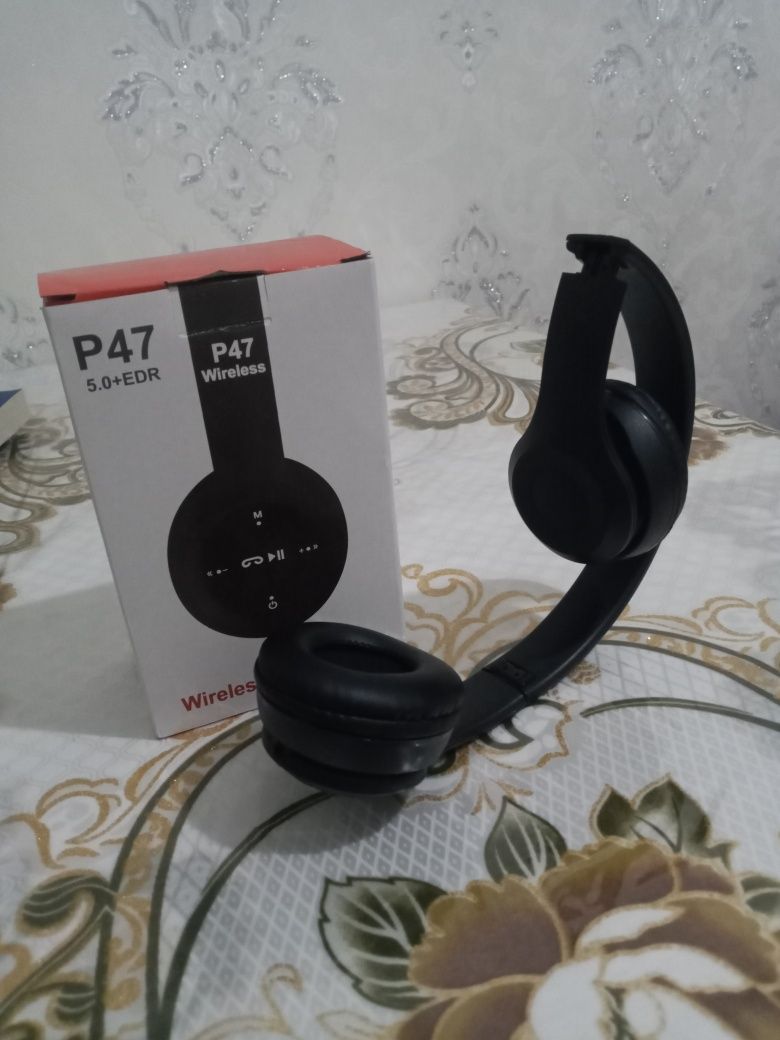 Headphones p47..