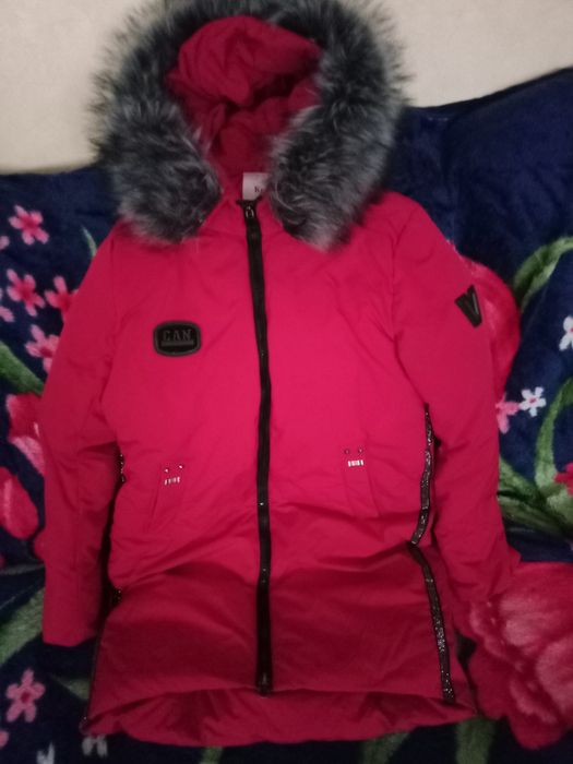 Продам куртку в хорошем состоянии