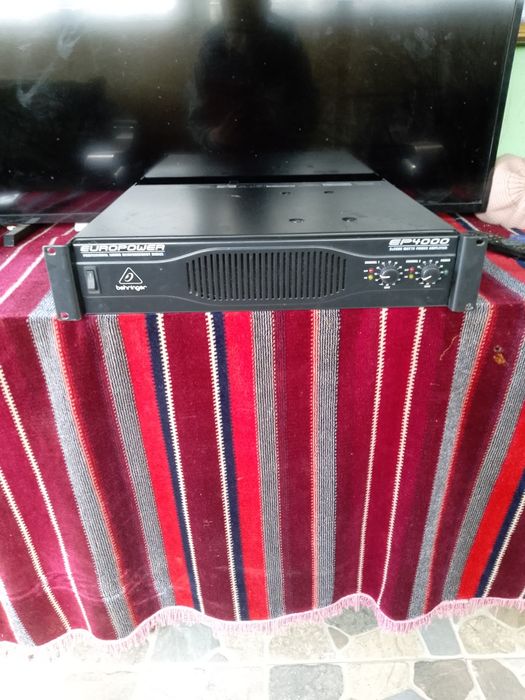 Behringer ep4000 fbt Dynacord rcf