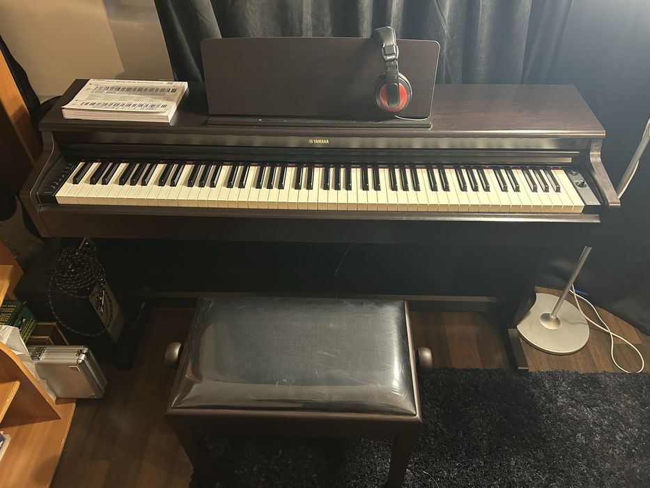 PIAN ELECTRIC YAMAHA 165 YDP-165 set complet