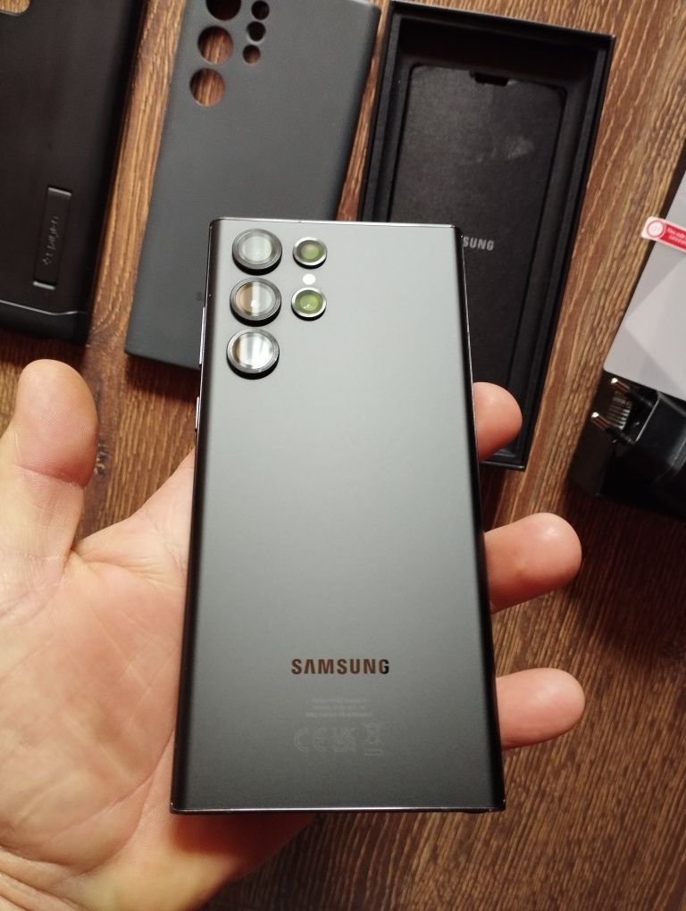 Samsung  s22ultra la cutie cu garanție