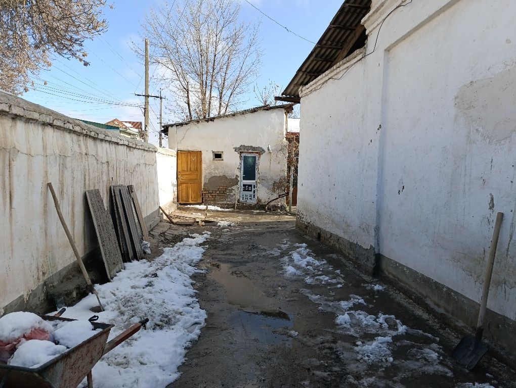 Продается дом вдоль дороги 4(6) соток