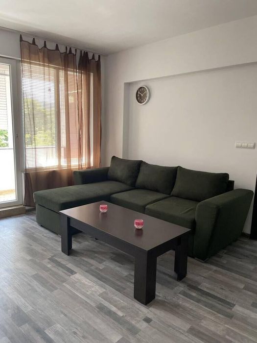 Дава се под наем Двустаен апартамент в Бургас, Лазур - 70 кв.м за 408 € - Снимка #2