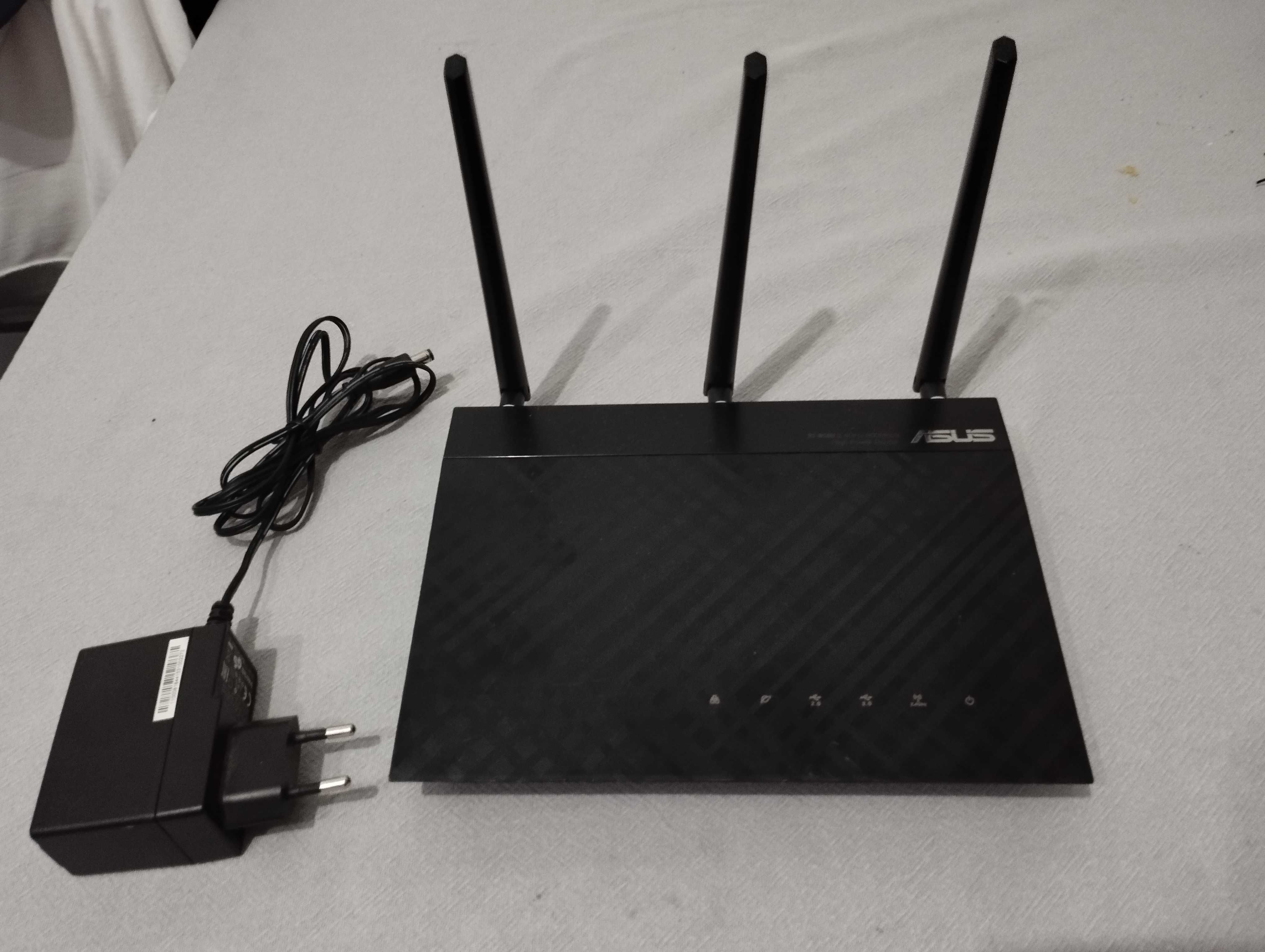 Router wireless Asus RT-N18U