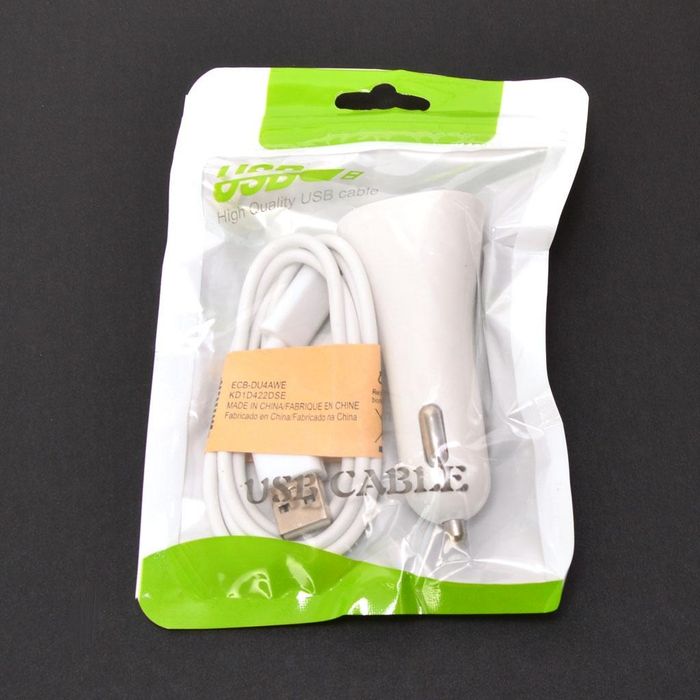 Зарядно за телефон за автомобил с 2 изхода цвят бял бързо зареждане