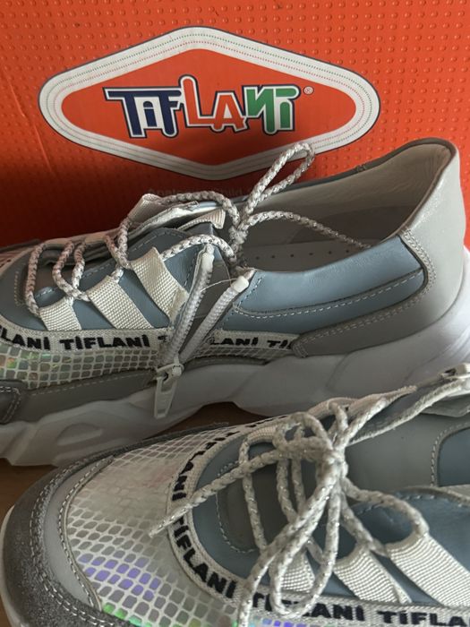 Летняя обувь кроссовки