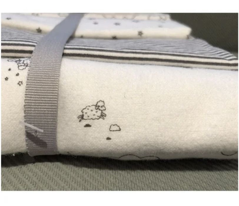 Набор из 4 пелёнок. Оригинал Carter’s. США.