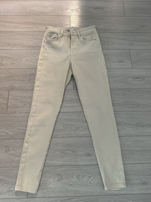 Blugi SKinny BERSHKA marimea 36 IMPECABILI