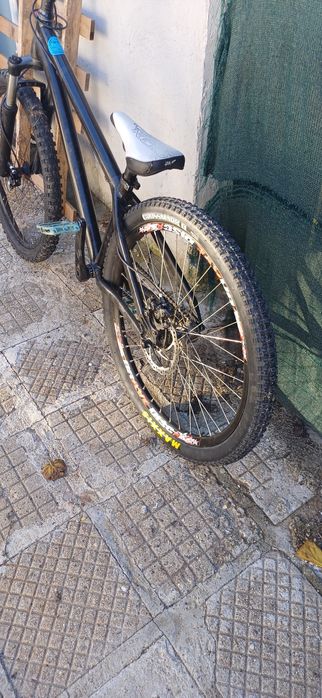 Продава се цяло или на части