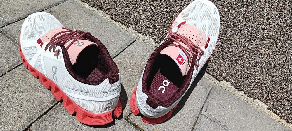 On Running Cloud, marimea 36