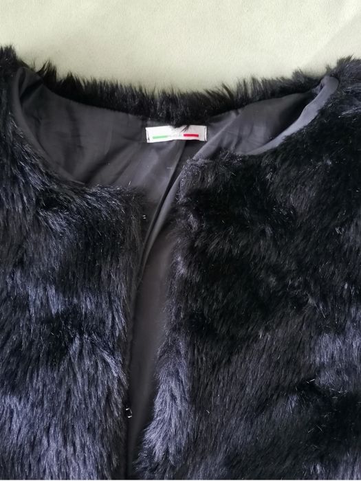 haina neagra imitatie blana