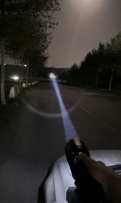 Фонарь дальнабойный лазерный мощный