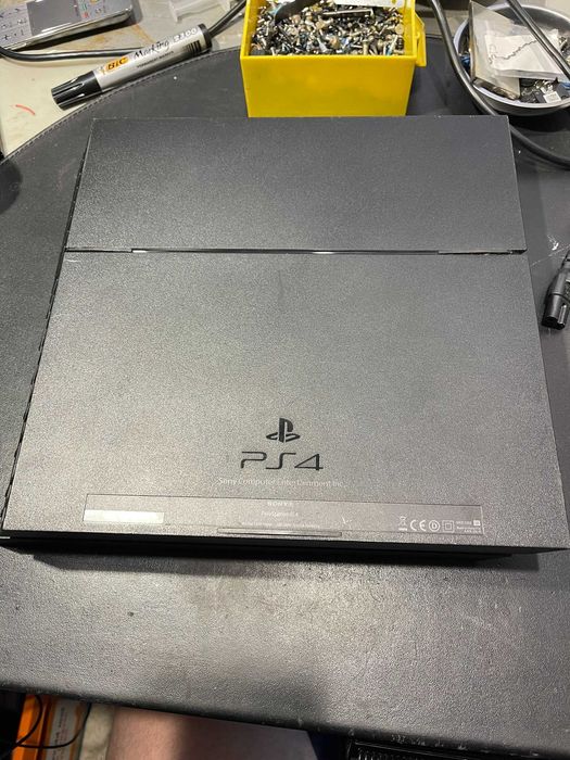 Consola Sony PS4 PlayStation 4 + Controller + GTA V, stare bună