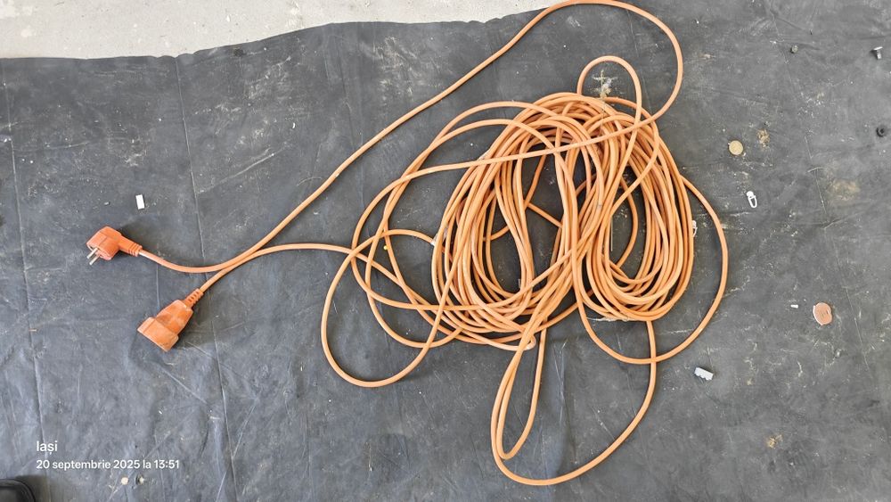 Prelungitor electric 25m in stare buna de utilizare