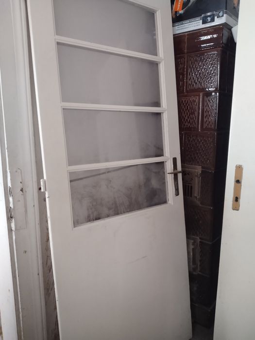 Foaie / foi de ușa din lemn plin sau prevăzute cu sticla