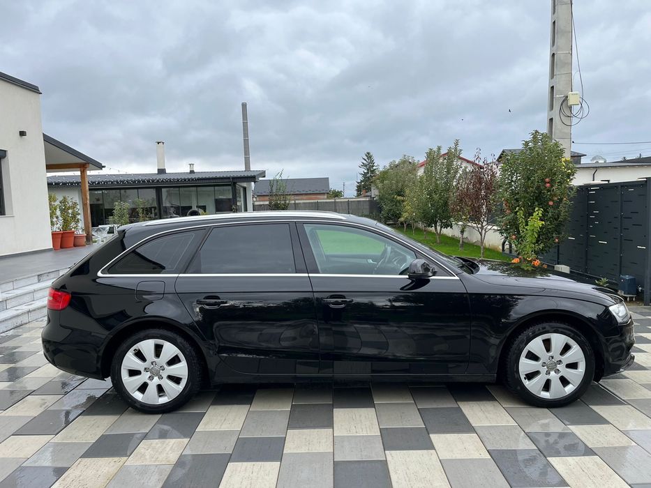 AUDI / A4 / 2012 / B8 / Automat / Facelift / Panoramic