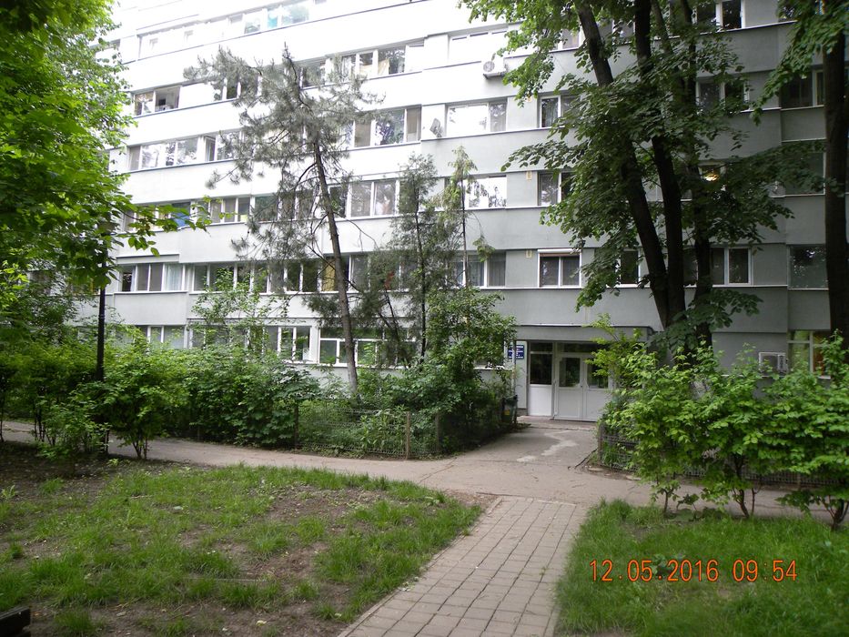 B-dul Brasov stradal , apropiere Metrou, vav. Piata Moghioros 

Propri