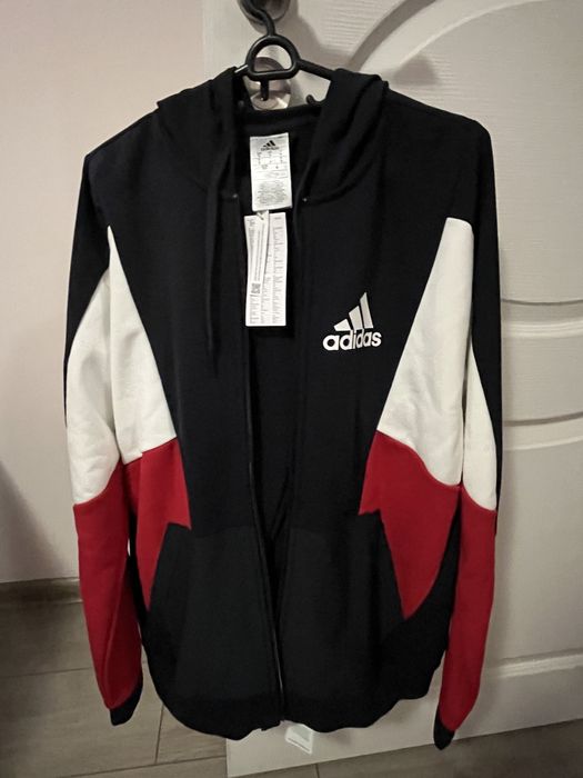 Оригинален Adidas спортен комплект