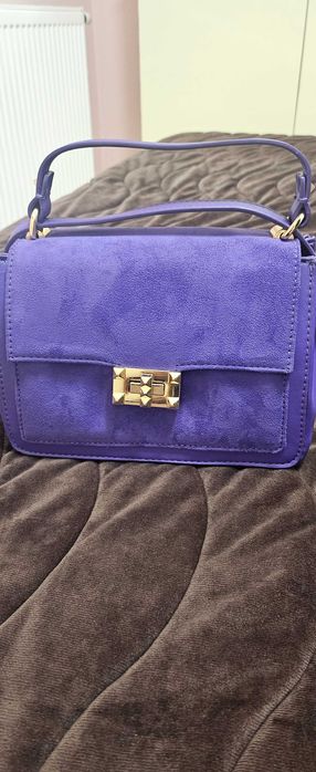 Малки дамски чанти, без забележки като нови