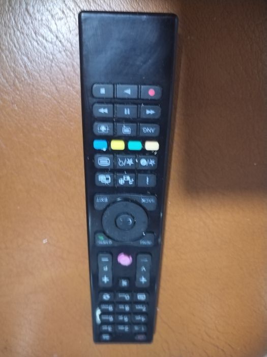 Vând TV led Hitachi