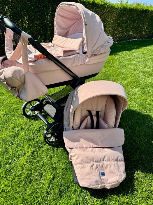 Продавам бебешка количка на италианката марка CAM