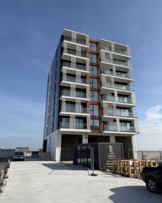Vand apartament prima linie