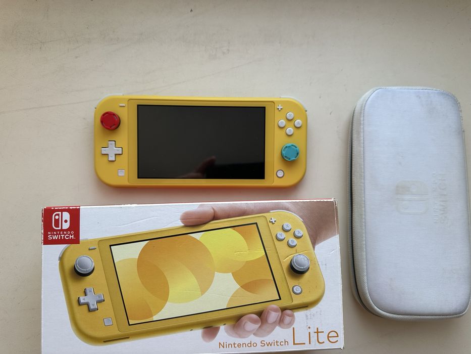Nintendo switch lite жёлтый