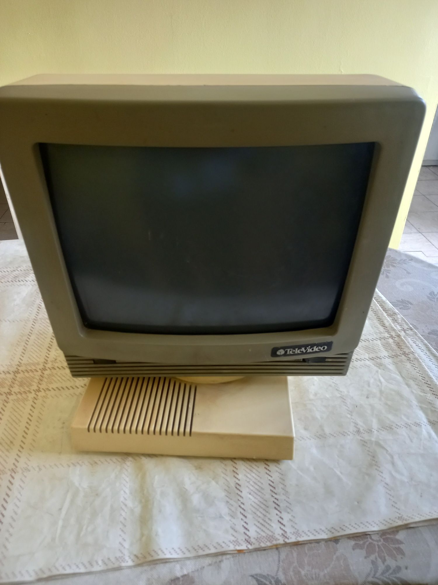 Терминал TeleVideo, ретро.