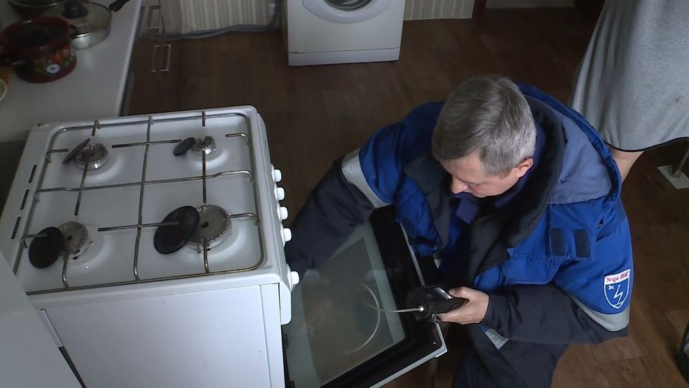 Ремонт чистка  газовых плит, мастер газовщик.