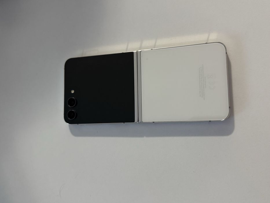 Samsung Galaxy Z Flip 5   512gb
