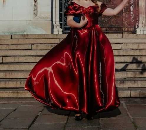 Бална рокля от течна органза