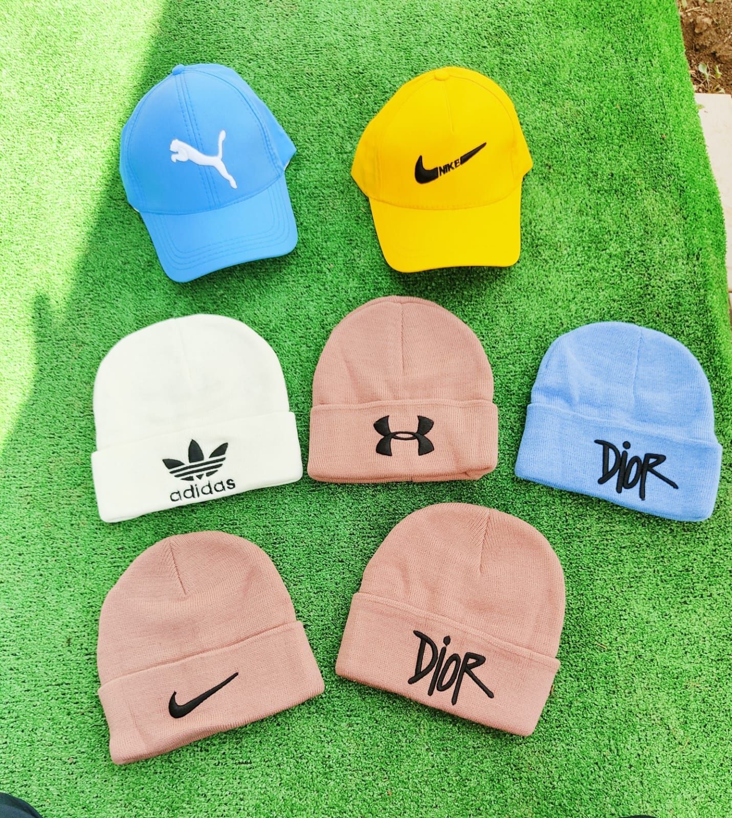 Caciuli diverse culori și modele Fes Nike Fes Adidas Caciula CK Hugo