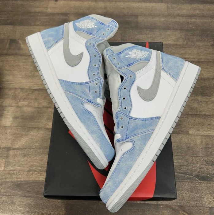 *PROMOTIE* Jordan 1 Hyper Royal - livrare cu verificare