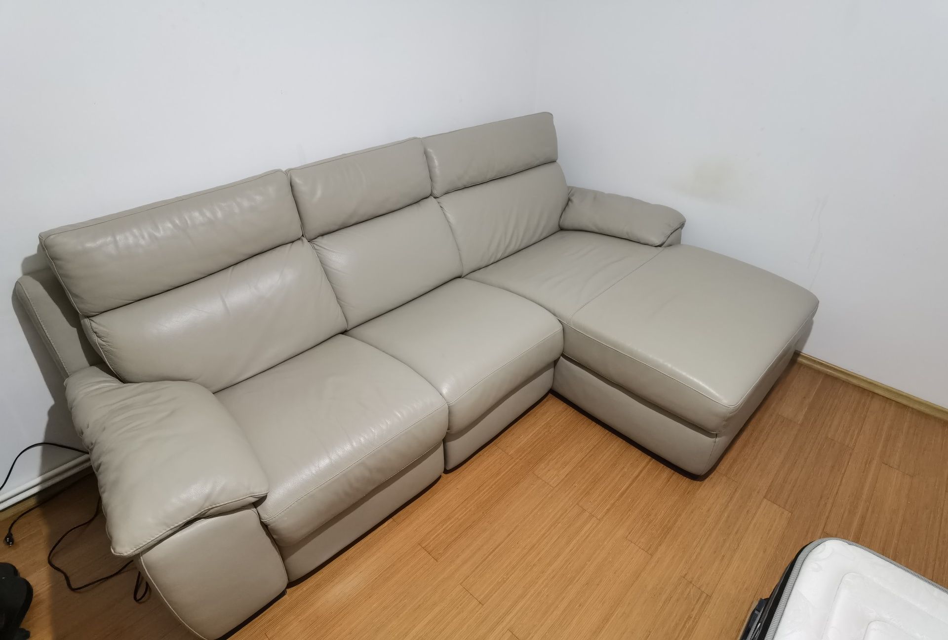 Canapea Coltar NATUZZI editions piele naturala 6999 lei