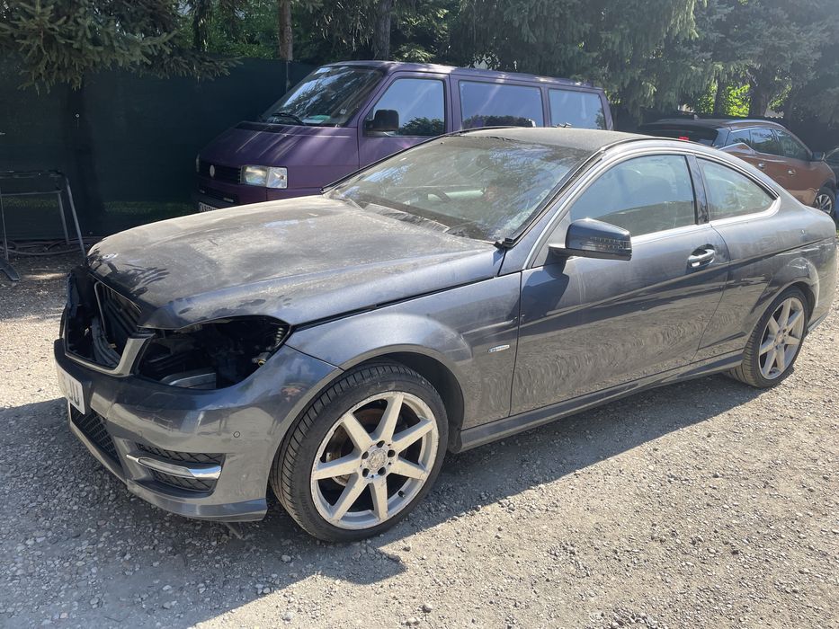 Mercedes w204 220 CDI AMG