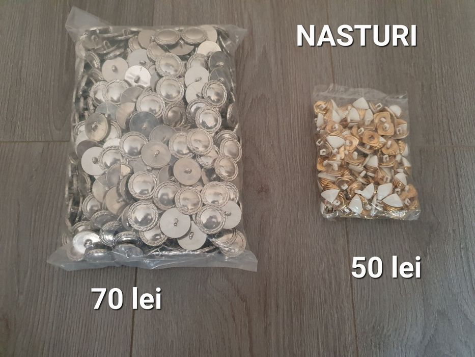 Foarfecă și nasturi  vechi
