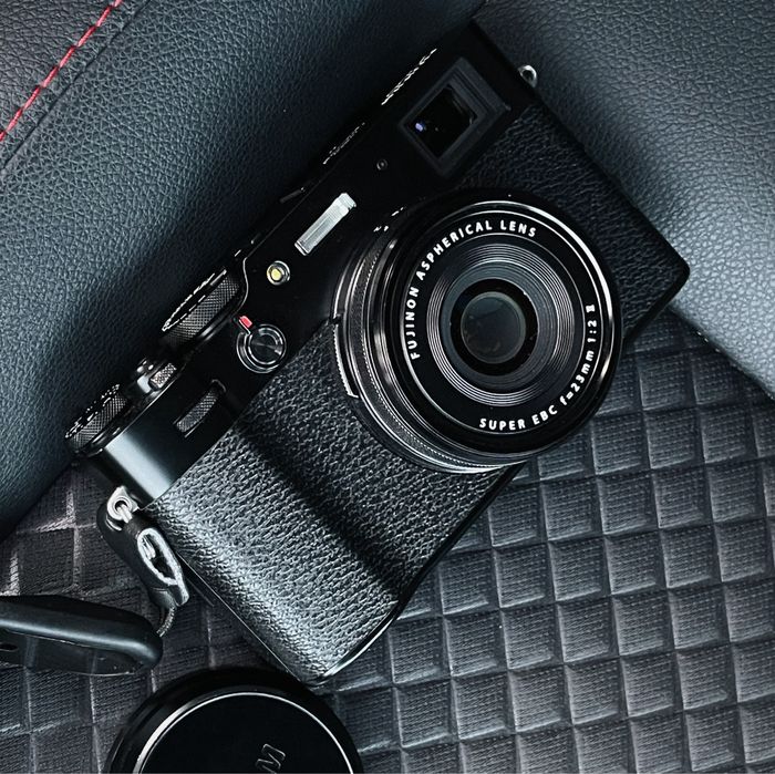 Fujifilm X100V Black – Mint състояние
