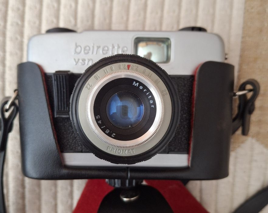 Стар немски лентов фотоапарат  Beirette VSN ,с оригинален калъф.