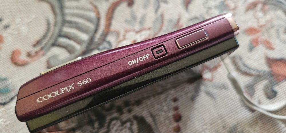 aparat foto Nikon Coolpix S60 10MP touch screen