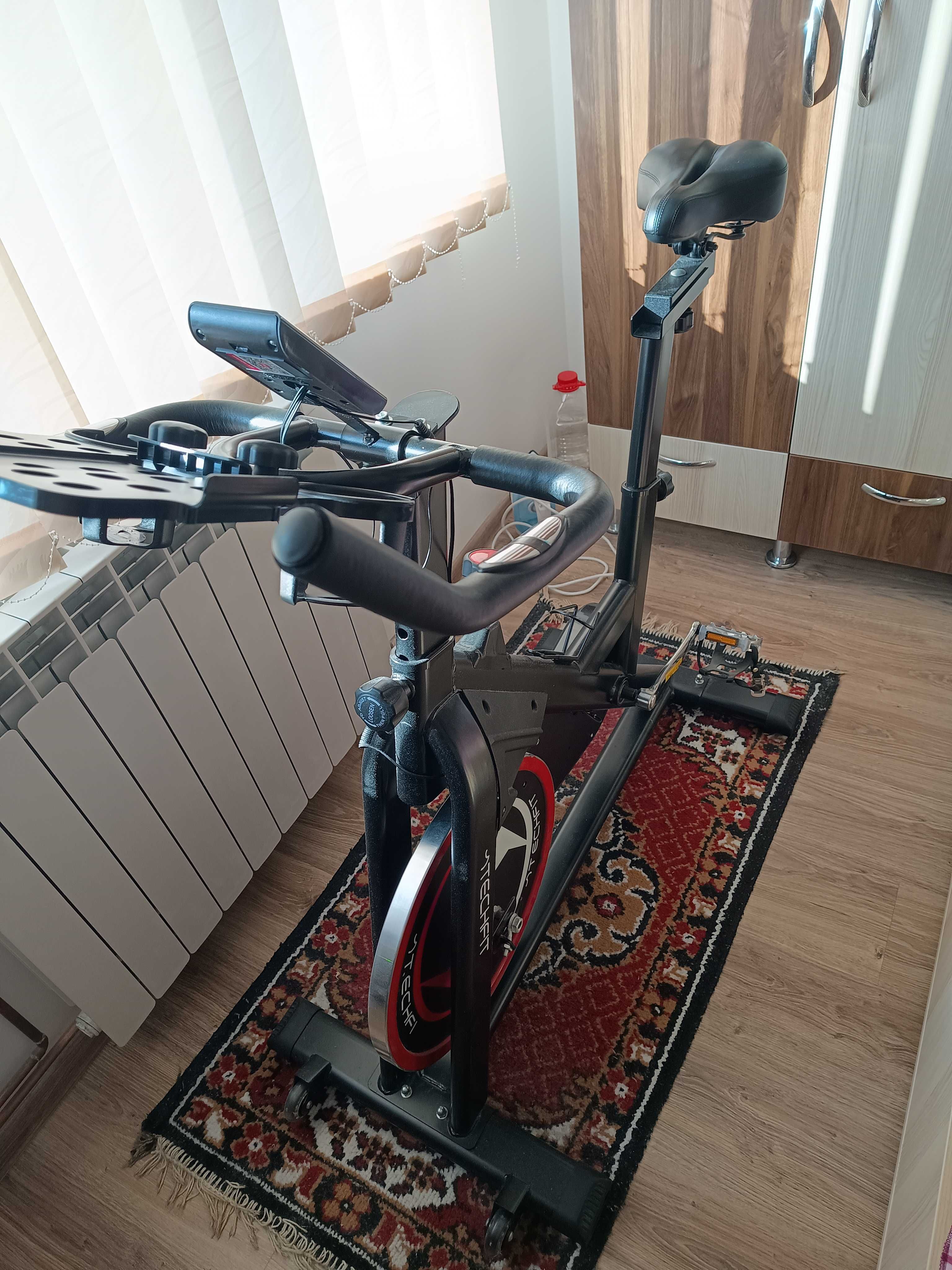 Bicicleta Spinning TECHFIT SBK3000