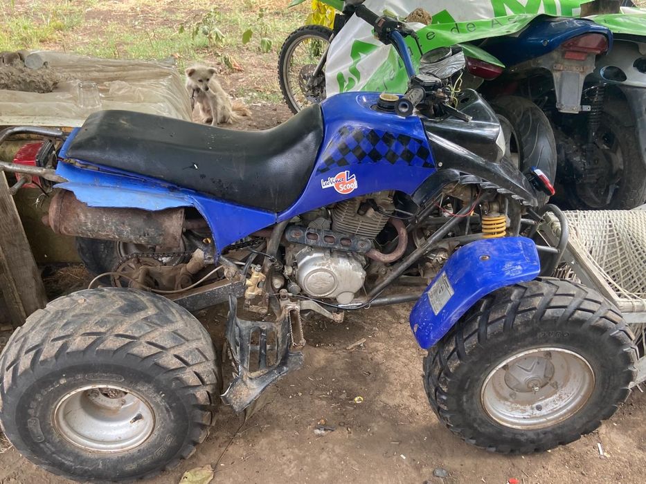 Vând ATV foarte bun