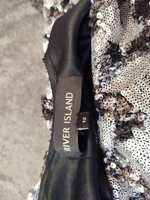 Рокля River island